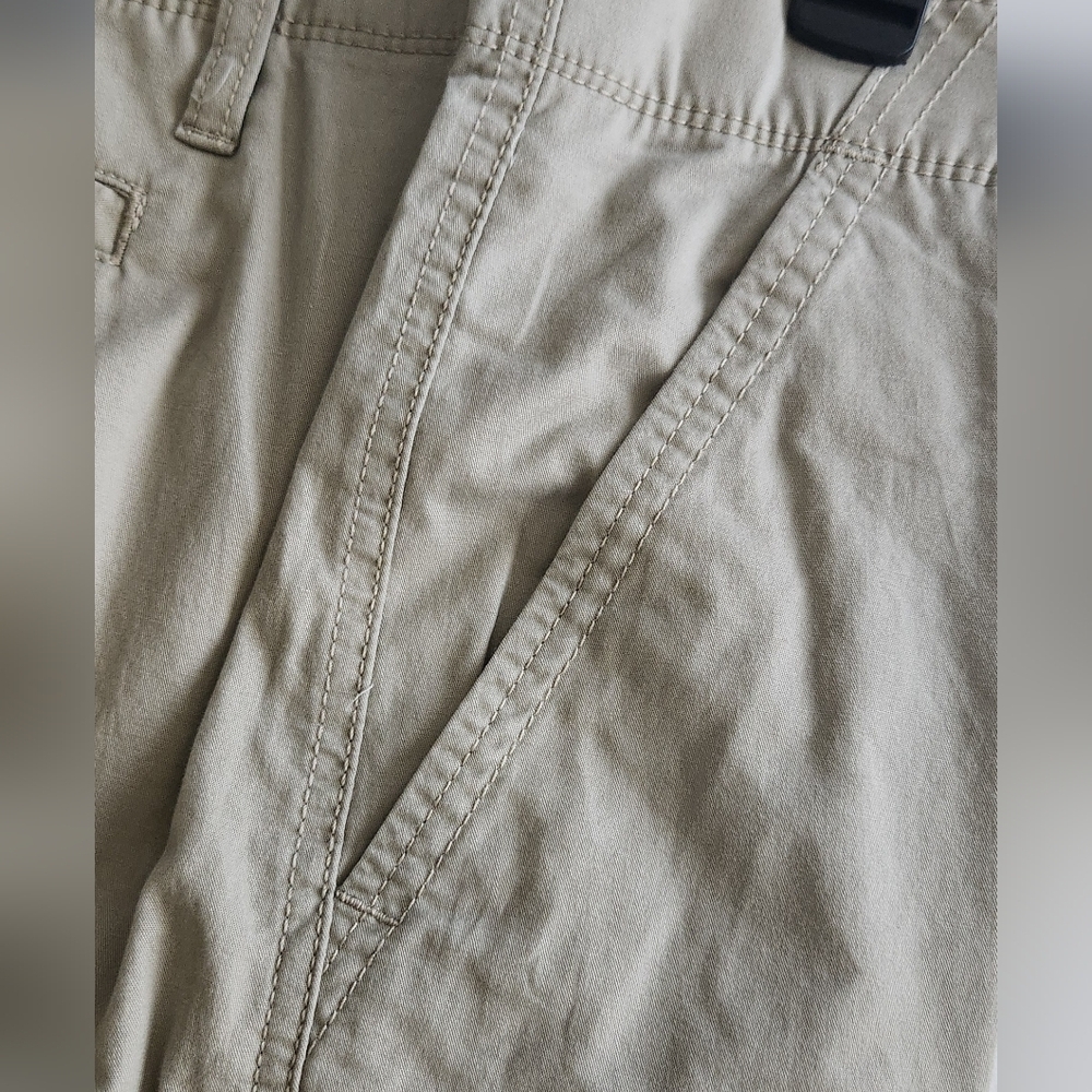 🩳 George Men’s Tan Cargo Messenger Shorts – Size 42, NWT, 14” Inseam - Picture 4 of 12
